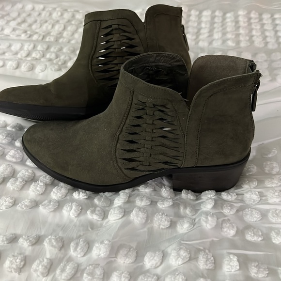 Army green suede booties - Picture 2 of 4